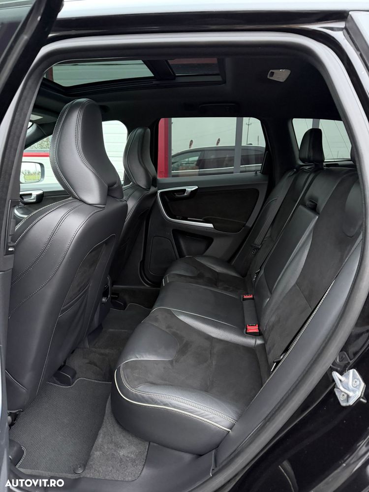 Volvo XC 60 D5 AWD Geartronic Kinetic - 13