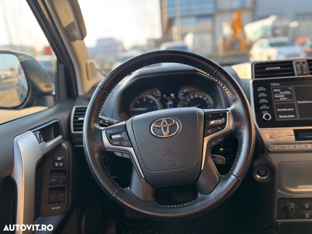 Toyota Land Cruiser 2.8l D-4D 204 CP A/T 7 locuri Executive - 21
