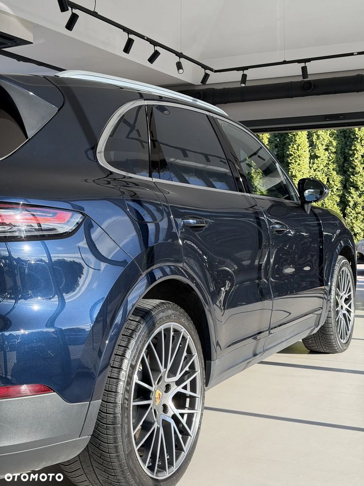 Porsche Cayenne - 9