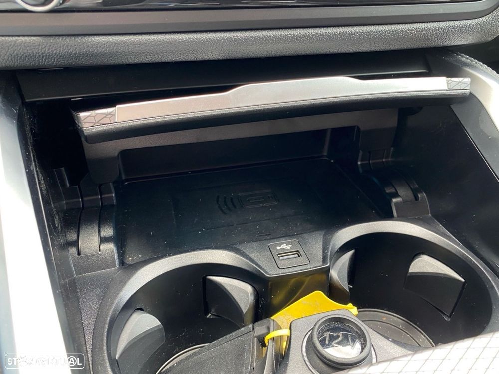 BMW i4 eDrive40 Pack Desportivo M Pro — fotografia 13