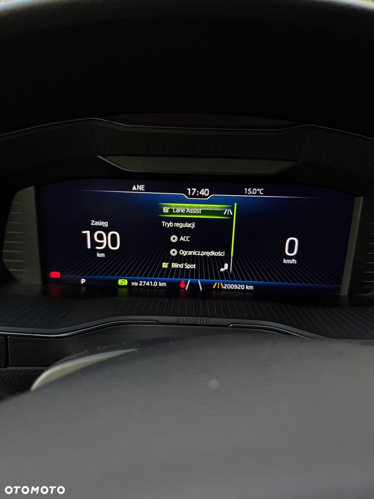 Skoda Superb 2.0 TDI 4x4 DSG Premium Edition - 26