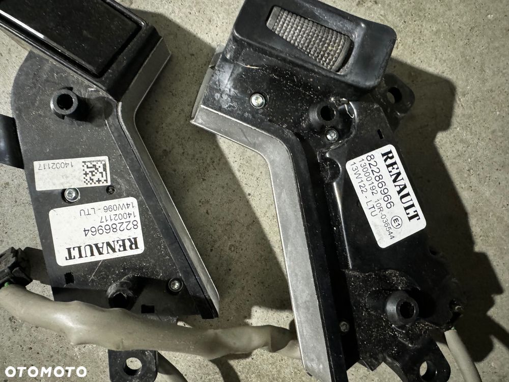 Klawisz przyciski kierownicy Renault Gama T - 2