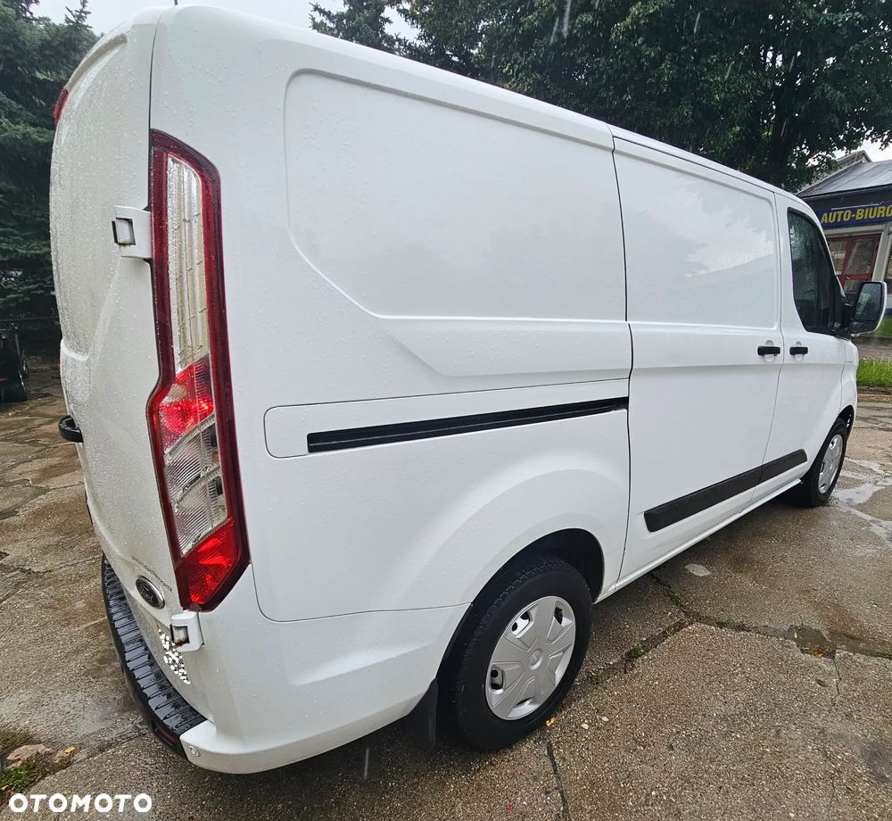 Ford TRANSIT CUSTOM - 16
