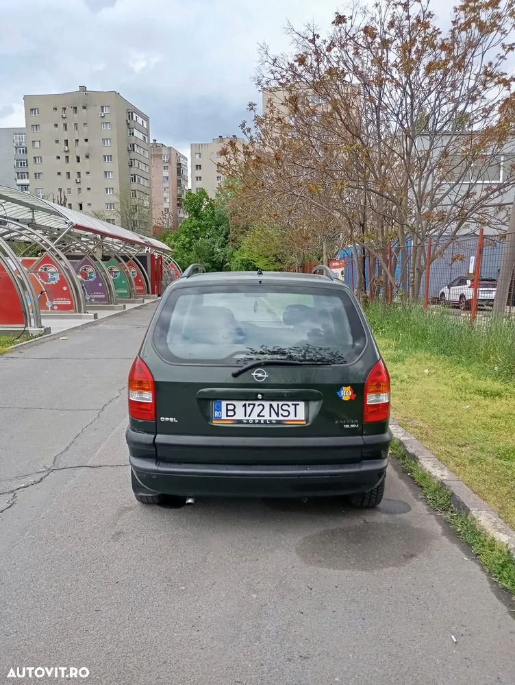 Opel Zafira 1.6i Club - 4
