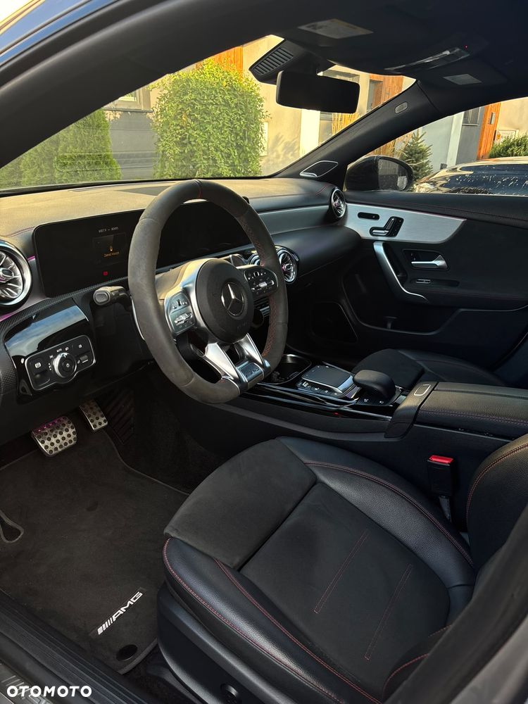 Mercedes-Benz CLA AMG 35 4-Matic 7G-DCT - 22