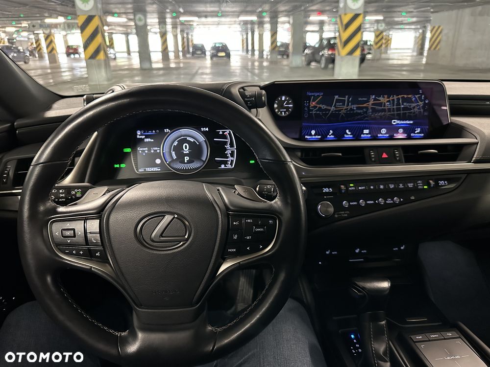 Lexus ES 300h Business Edition + - 14