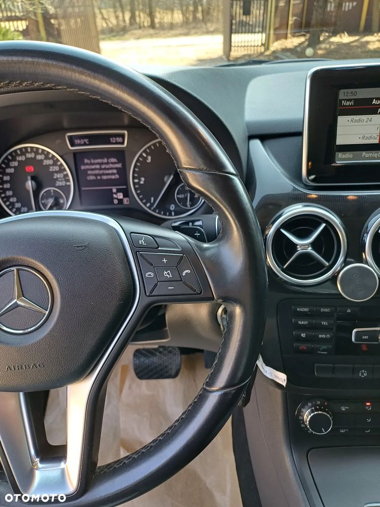 Mercedes-Benz Klasa B 180 CDI (BlueEFFICIENCY) 7G-DCT - 30