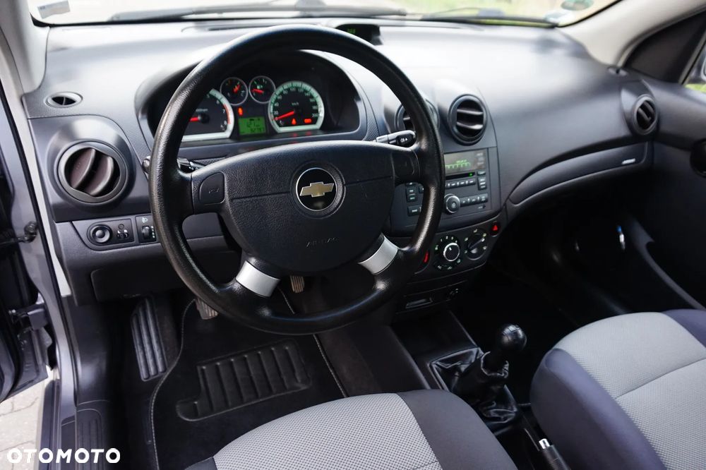 Chevrolet Aveo - 25