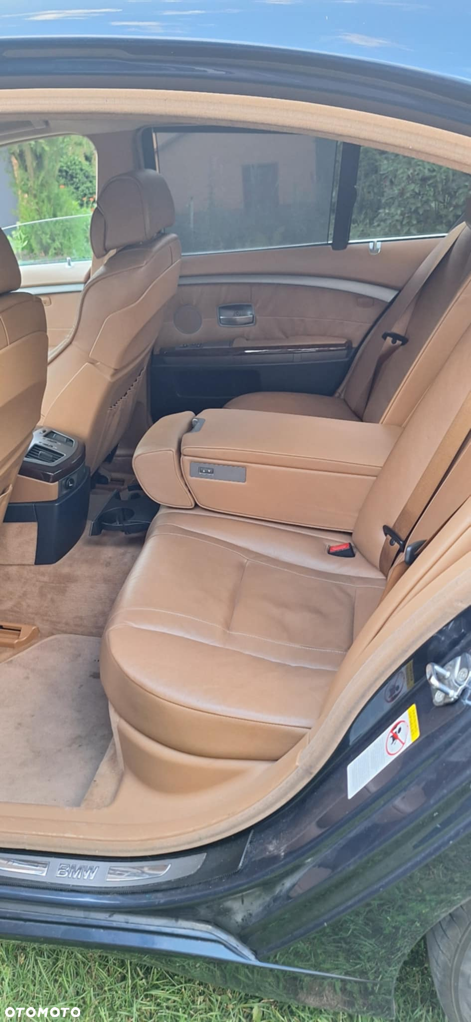 BMW Seria 7 735i - 5