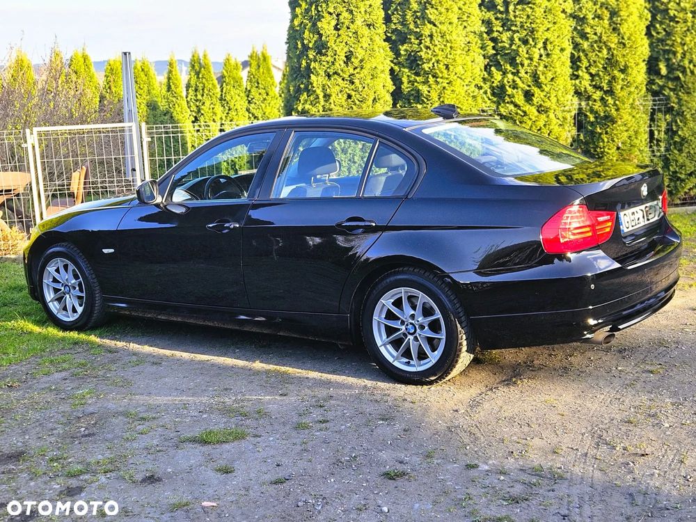 BMW Seria 3 318d - 5