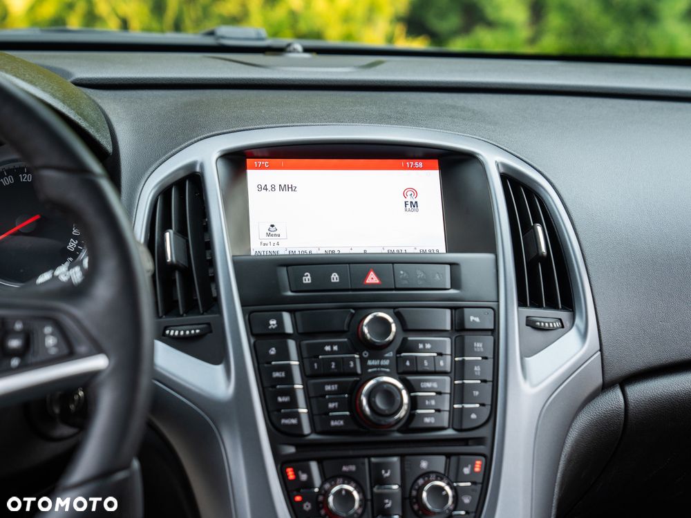 Opel Astra 1.4 Turbo Exklusiv - 34