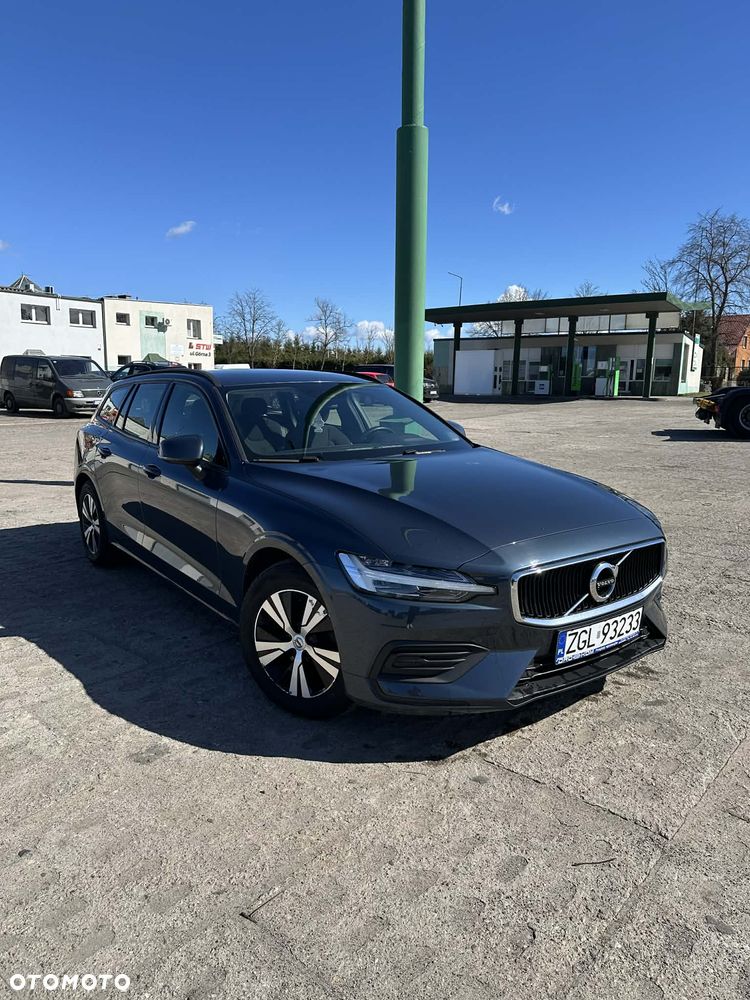 Volvo V60 D3 Momentum Pro - 2
