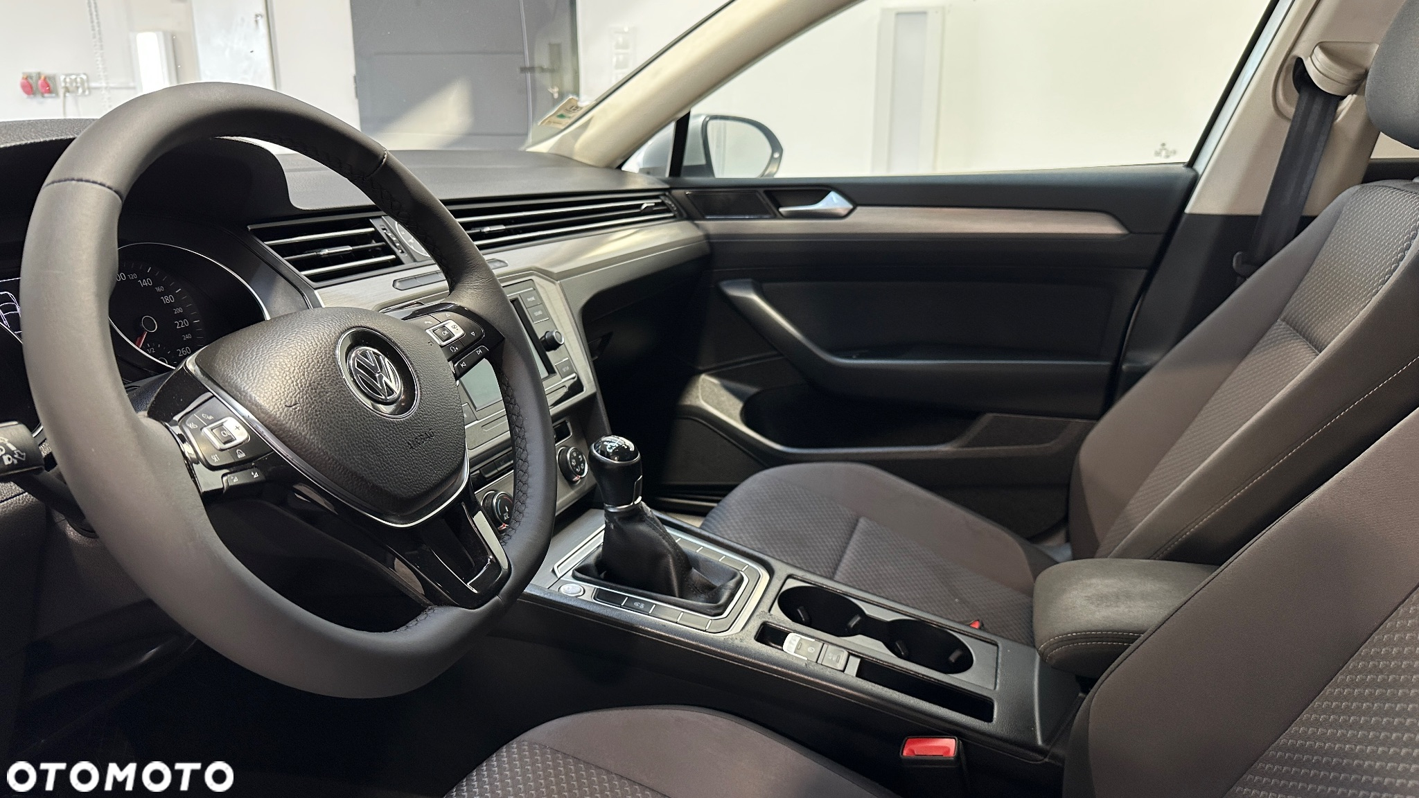 Volkswagen Passat 1.4 TSI BMT ACT Comfortline - 11