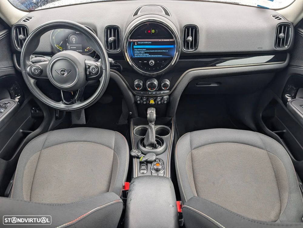 MINI Countryman Cooper SE ALL4 Auto - 17