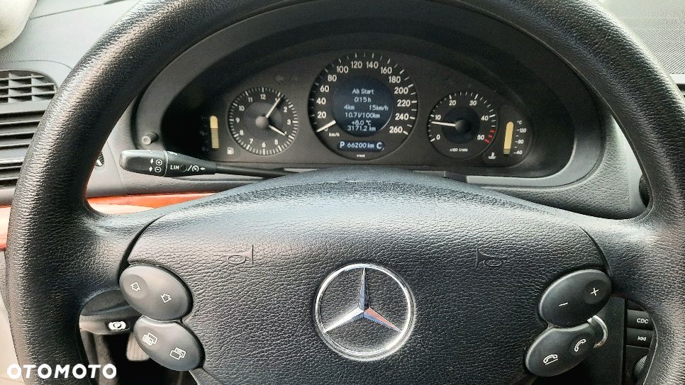 Mercedes-Benz Klasa E 220 CDI Automatik Classic DPF - 11