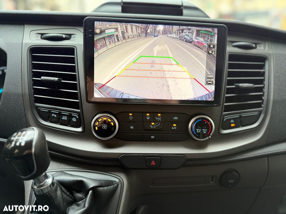 Ford TRANSIT CUSTOM - 3