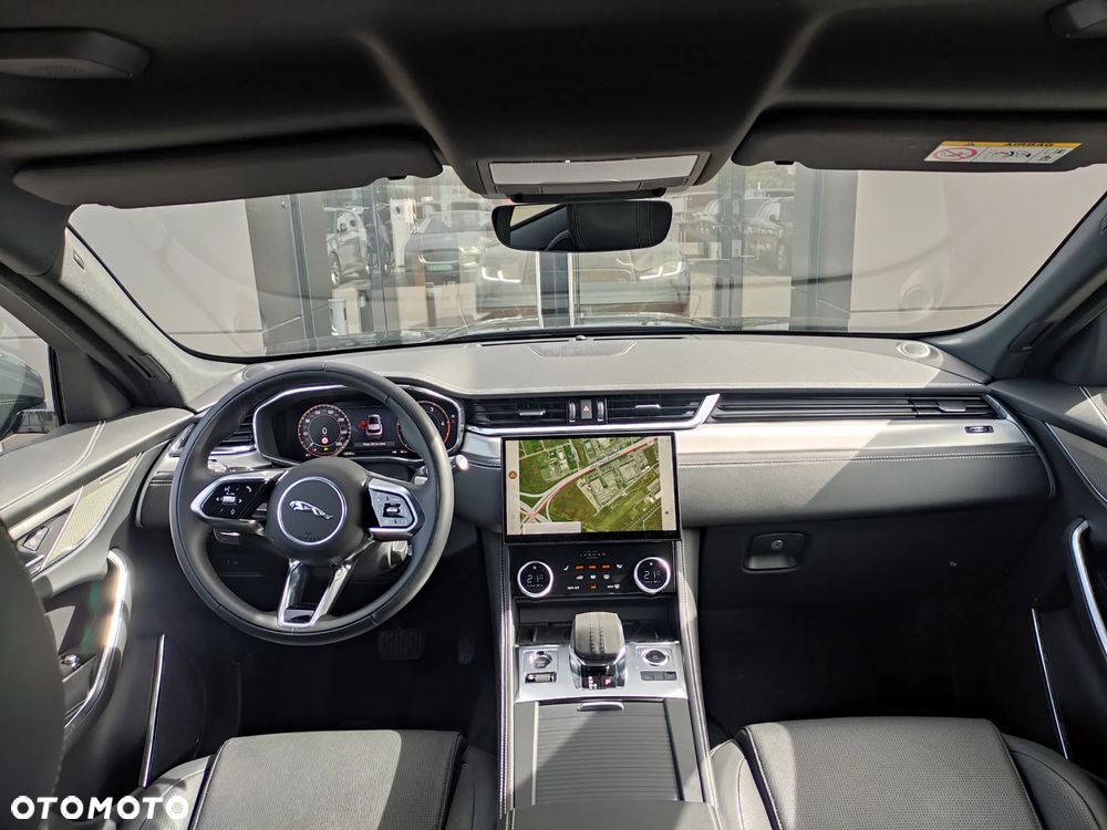 Jaguar F-Pace - 15