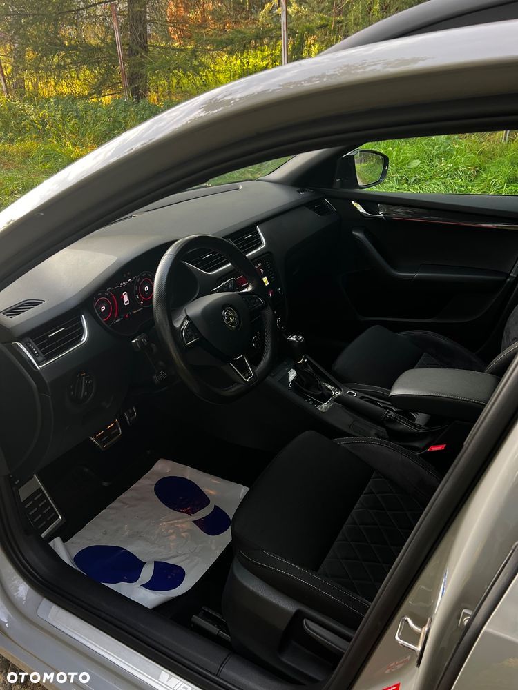 Skoda Octavia 2.0 TDI RS DSG - 20