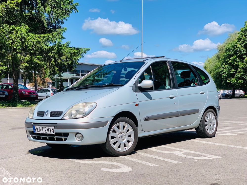 Renault Scenic - 1