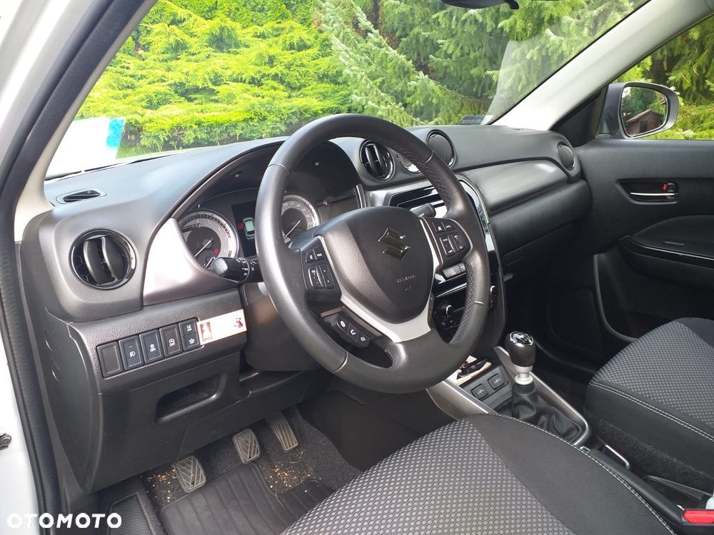 Suzuki Vitara - 12