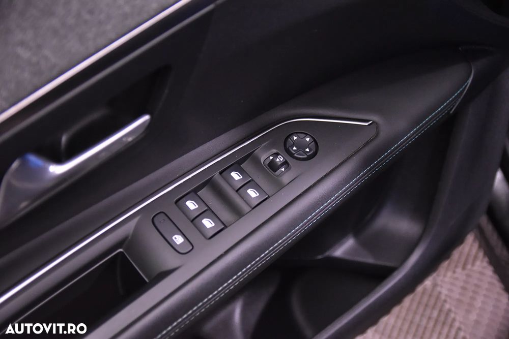 Peugeot 3008 225 e-EAT8 Allure - 16