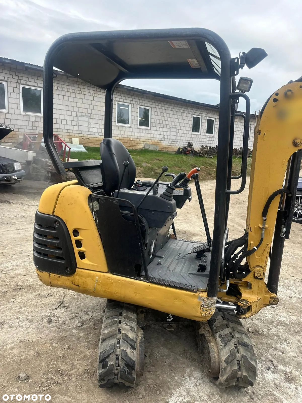 Caterpillar Minikoparka Gąsienicowa CAT Caterpillar 301 Osprzęt 2 Tony - 4
