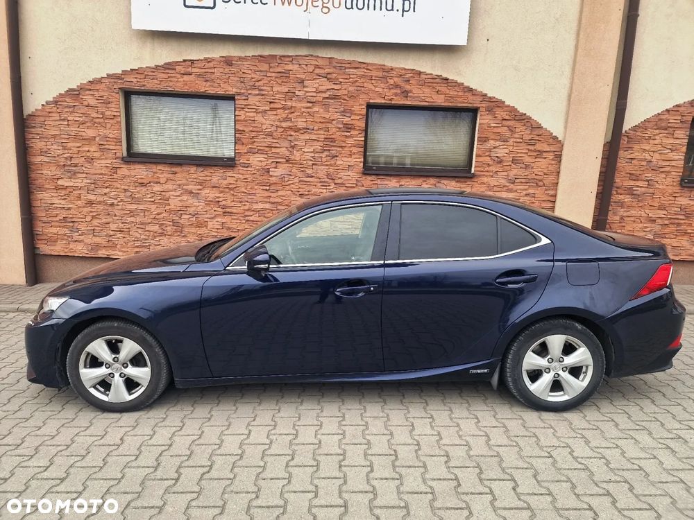 Lexus IS 300h Elegance - 6