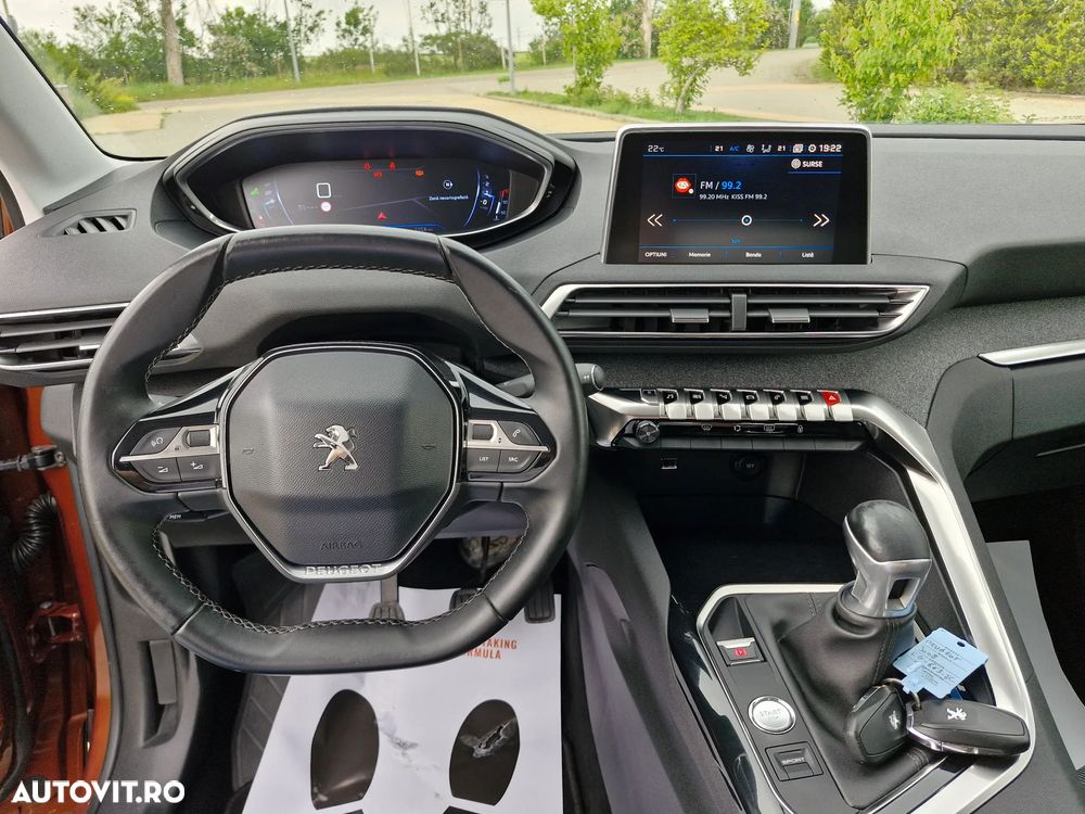 Peugeot 3008 1.2 PureTech Turbo S&S Allure - 6