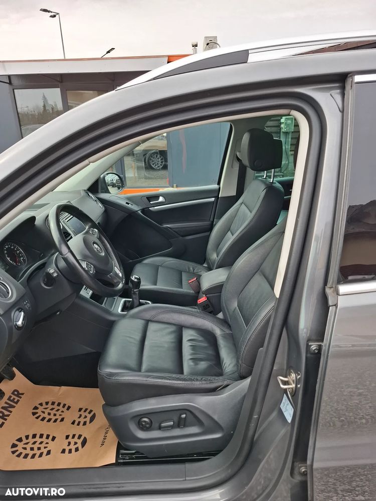 Volkswagen Tiguan 2.0 TDI SCR 4MOTION BlueMotion Technology Lounge Sport & Style - 9