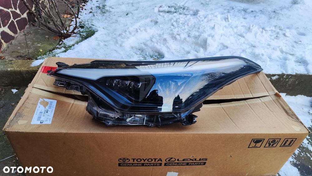 Toyota C-HR Lift 19- Lampa Przód Lewa Full LED - 1