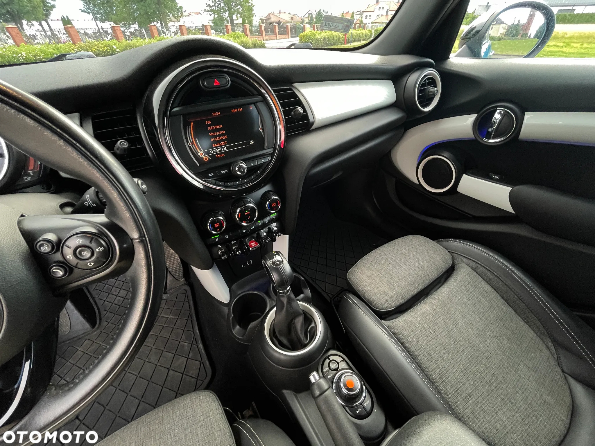 MINI Cooper Standard - 27