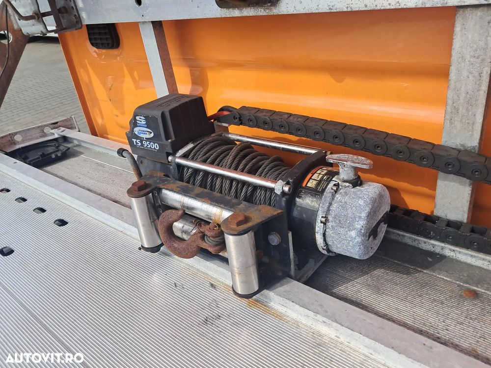 Iveco DAILY 35C18 3.0D 180CP TRANSPORT AUTO CABINA DE DORMIT - 6