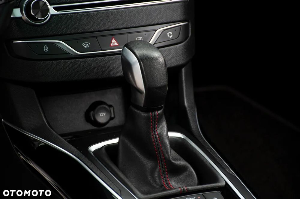 Peugeot 308 BlueHDi 150 EAT6 Stop & Start GT-Line Edition - 37