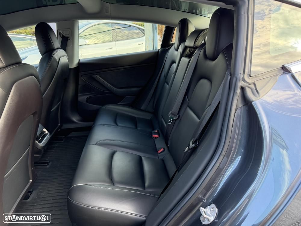 Tesla Model 3 Long-Range Dual Motor AWD - 24