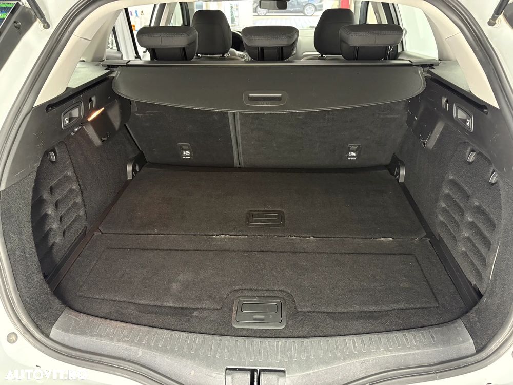 Renault Megane BLUE dCi 115 Techno - 22