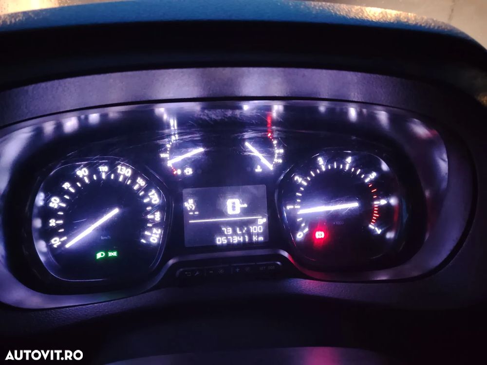 Opel Vivaro - 5