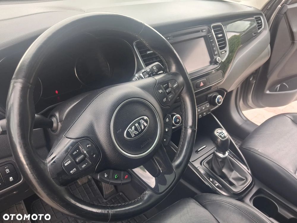 Kia Carens 1.7 CRDi M 7os - 19