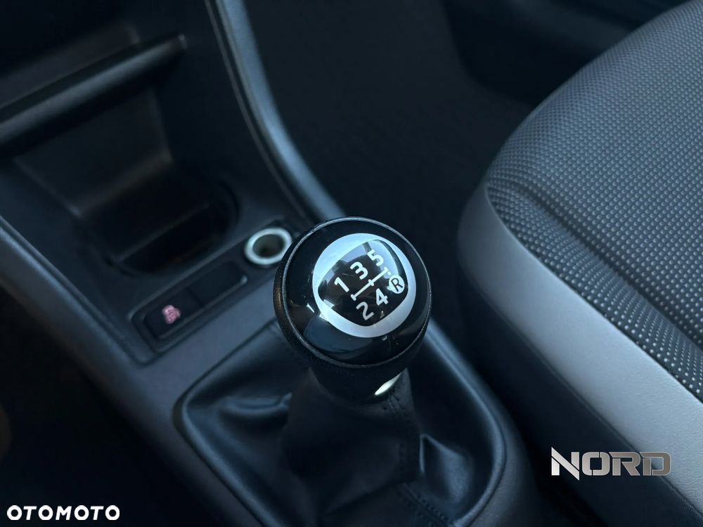 Volkswagen up! 1.0 high - 17