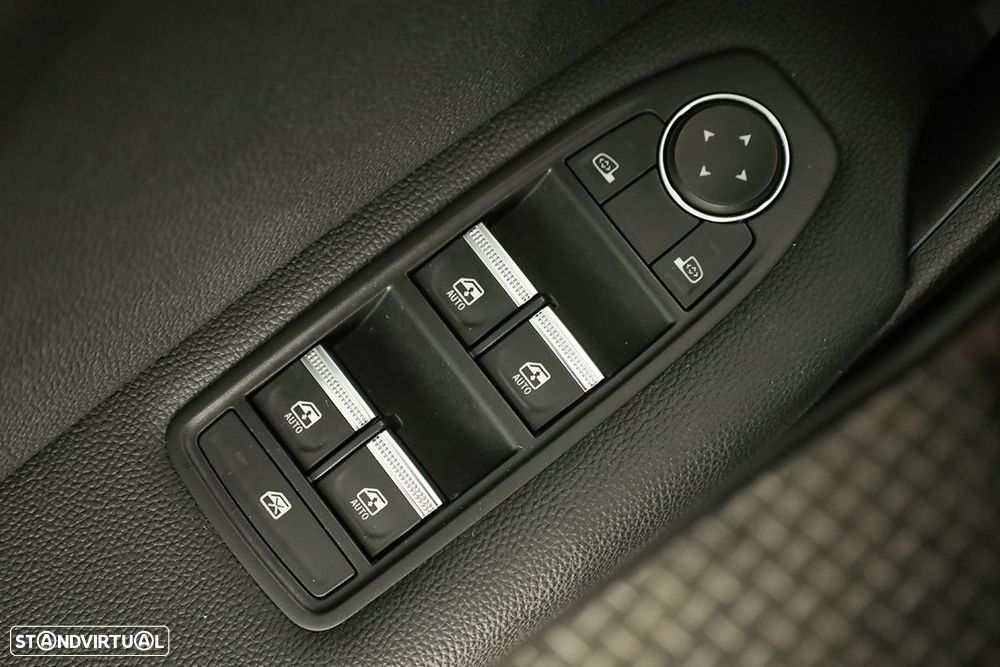 Renault Captur 1.0 TCe Techno Bi-Fuel - 22