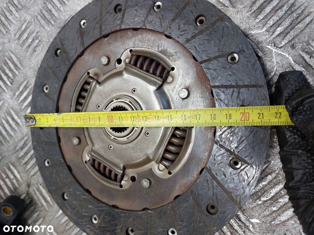 SPRZĘGŁO TARCZA + DOCISK + ŁOŻYSKO OPOROWE NISSAN MICRA K12 1.5 DCI - 8