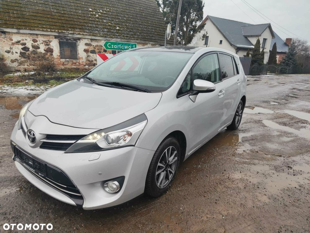 Toyota Verso - 2