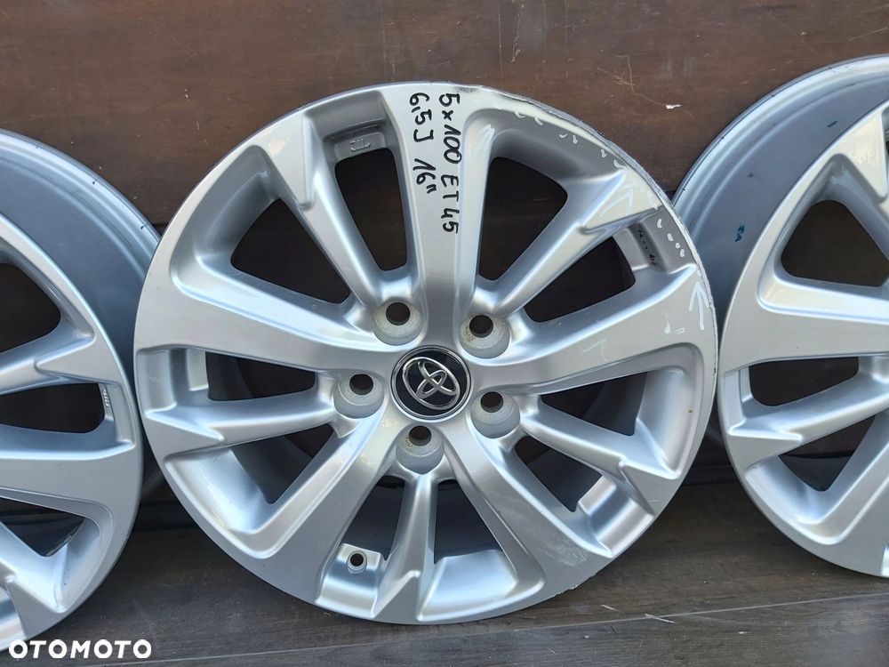 Toyota Yaris Cross IV 5 x 114,3 alufelgi 16 felgi aluminiowe - 4