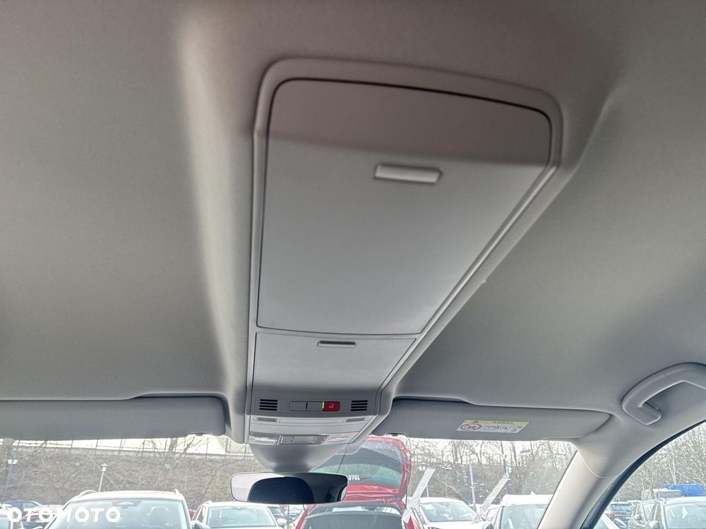 Volkswagen Touran 1.5 TSI EVO Comfortline Plus DSG - 24