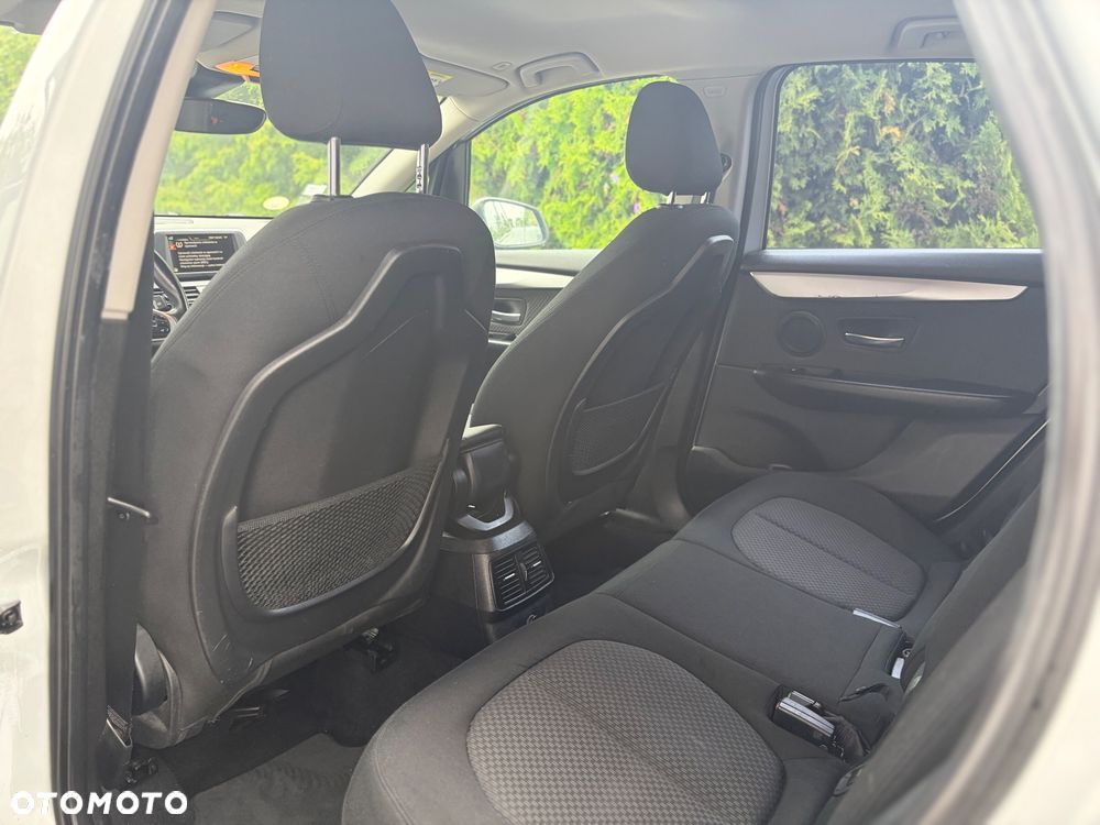 BMW Seria 2 218d - 20