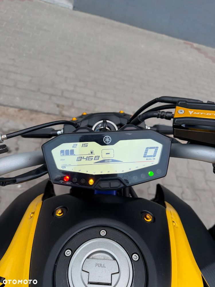 Yamaha MT - 5