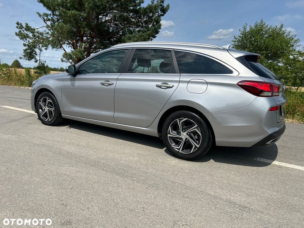 Hyundai i30 1.6 D Comfort - 12