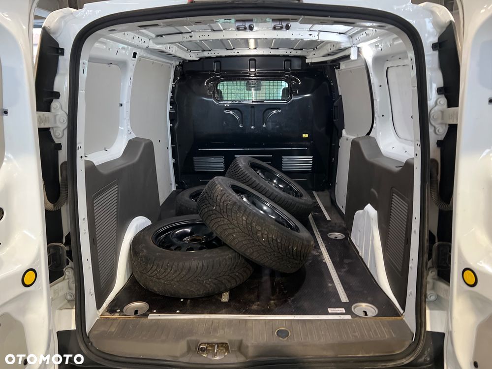 Ford Transit Connect - 14
