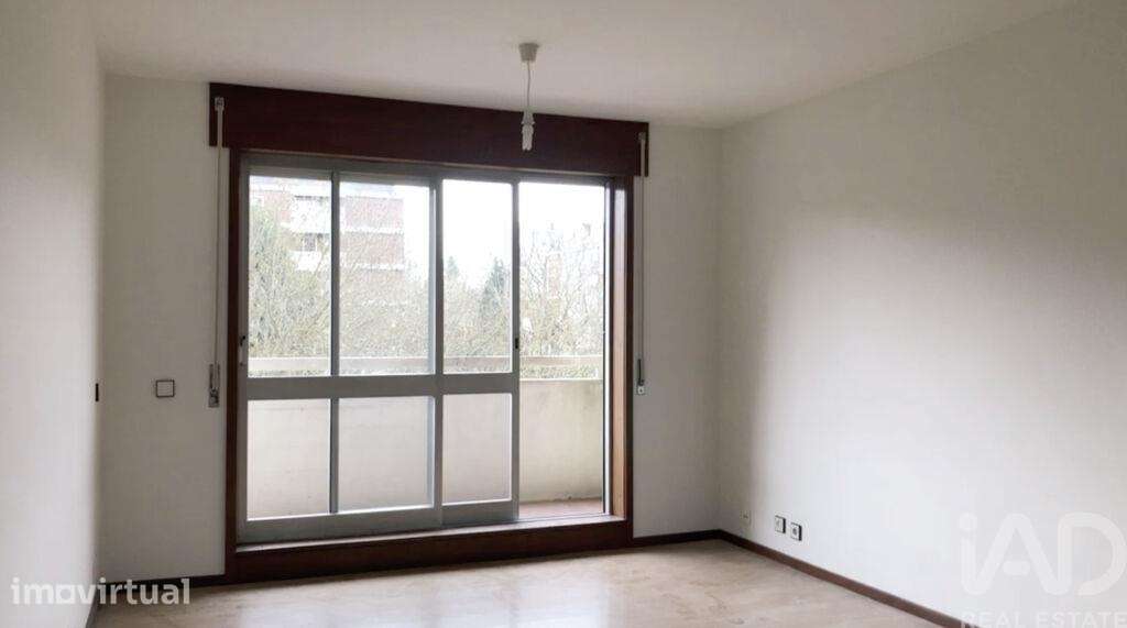Apartamento T3 em Lordelo Do Ouro E Massarelos de 120,00 m2 - Grande imagem: 4/23