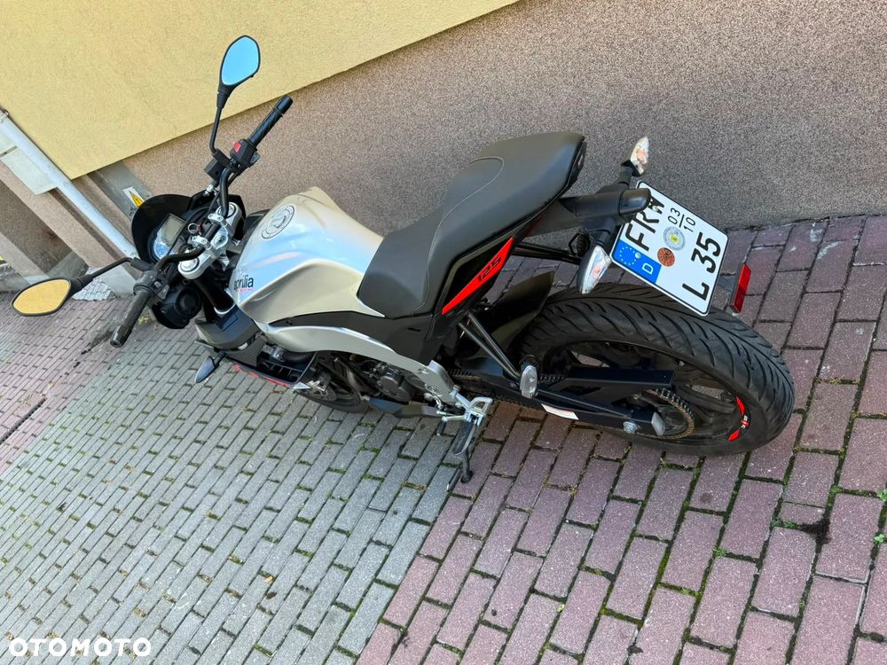 Aprilia Tuono - 8