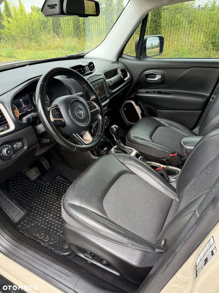 Jeep Renegade - 16